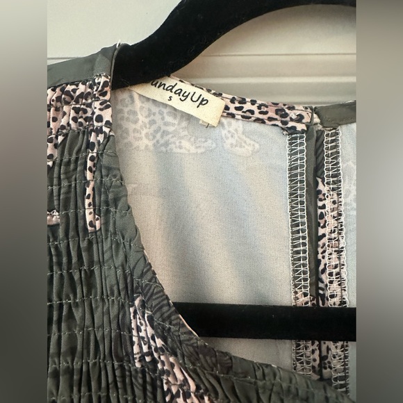 Green Leopard Print Midi Dress - Picture 5 of 5